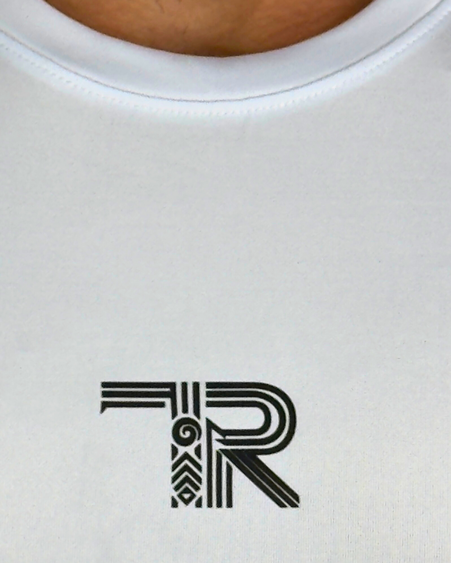 Camiseta de Compresión Deportiva TRIBERFIT – Entrenamiento, Gimnasio y Fútbol (95% Poliéster)
